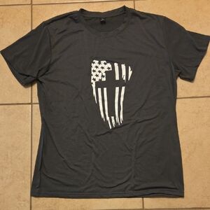 SHEIN Dark Gray Cross And Flag Graphic Tee Religious